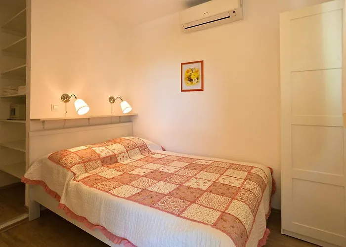 Bella Hvar - Pool & Sea View Hvar Town