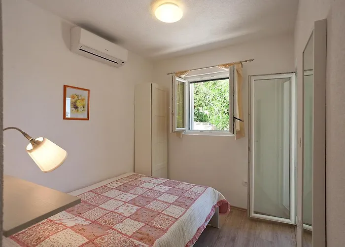 Bella Hvar - Pool & Sea View