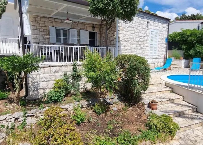 Bella Hvar - Pool & Sea View