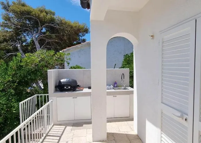 Vila Bella Hvar - Pool & Sea View